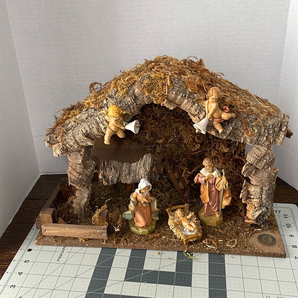 Fontanini by Roman, c1991 Nativity Scene, incl Baby Jesus, Mary, Joseph & manger - Picture 3 of 16